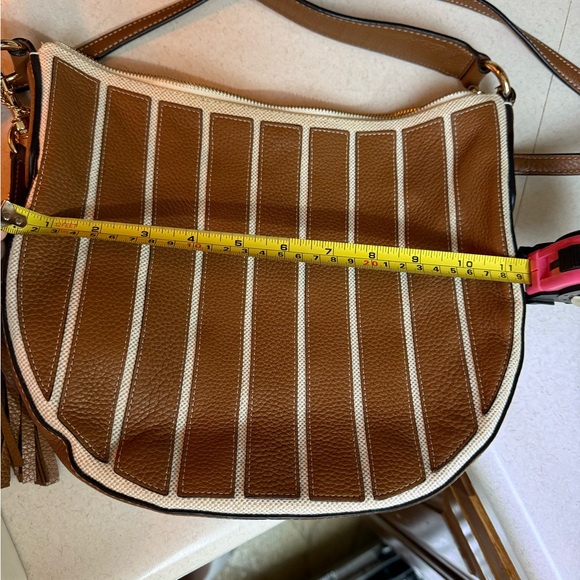 Michael Kors Tan Shoulder Bag - Picture 5 of 6
